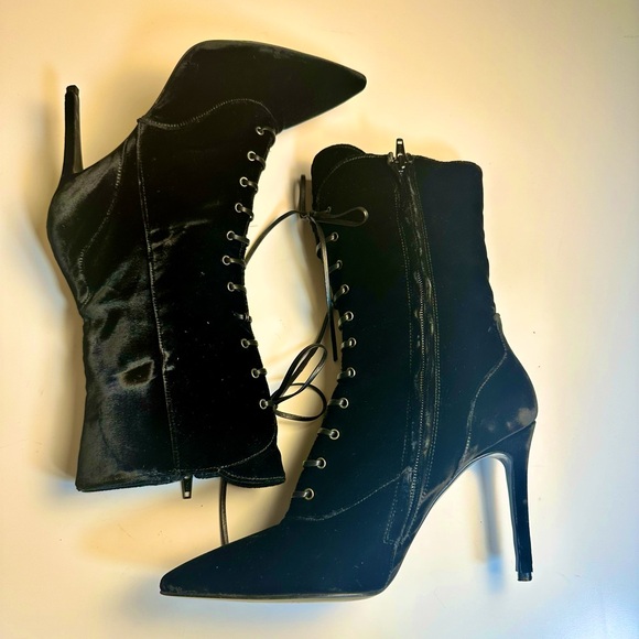 CHARLES DAVID Women's “Loretta” Black Velvet Pointy Toe Lace-Up Boots US 9/EU40 - Picture 1 of 15